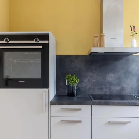 Strand Apartment